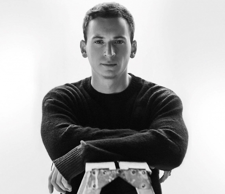 O noua declaratie de dragoste de la The Motans. „Ti-a fost pur si simplu dat de sus sa ma faci sa zambesc.” O noua declaratie de dragoste de la The Motans. „Ti-a fost pur si simplu dat de sus sa ma faci sa zambesc.”