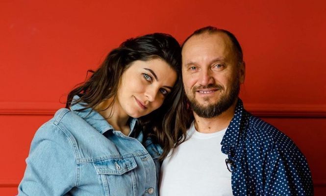 Si-a filmat sotia goala in cada! Anatol Durbala: „Nu va arat tot, ci doar o parte...” Si-a filmat sotia goala in cada! Anatol Durbala: „Nu va arat tot, ci doar o parte...”