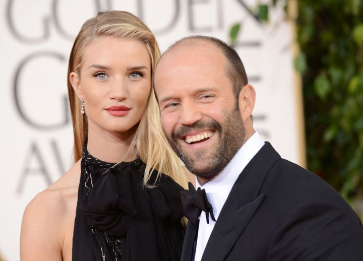 Ce spune Rosie Huntington-Whiteley despre momentele in care Jason Statham se saruta in filme cu alte femei Ce spune Rosie Huntington-Whiteley despre momentele in care Jason Statham se saruta in filme cu alte femei