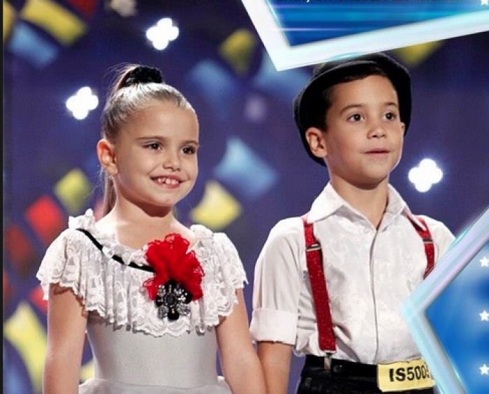 El - barbat adevarat, ea - domnisoara in toata legea! Asa arata in prezent Ionela Tarus si Mihai Ungureanu - micii dansatori, care faceau furori in ring El - barbat adevarat, ea - domnisoara in toata legea! Asa arata in prezent Ionela Tarus si Mihai Ungureanu - micii dansatori, care faceau furori in ring