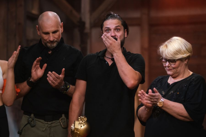 Augustin Viziru, castigatorul de la Ferma Oraseni vs Sateni 2020, in lacrimi dupa finala: „A stiut ca am nevoie de el si a aparut” Augustin Viziru, castigatorul de la Ferma Oraseni vs Sateni 2020, in lacrimi dupa finala: „A stiut ca am nevoie de el si a aparut”