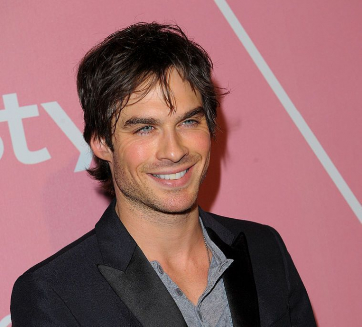 Cum arata acum Damon Salvatore, cel mai sexy vampir din lumea filmului. Ian Somerhalder se bucura in continuare de succes Cum arata acum Damon Salvatore, cel mai sexy vampir din lumea filmului. Ian Somerhalder se bucura in continuare de succes