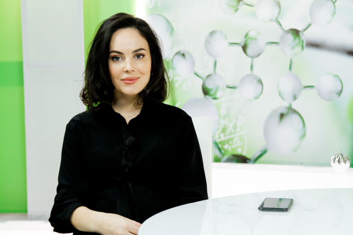 Ingrijirea corecta a tenului in sezonul rece - sfaturi si recomandari de la specialist. Cristina COTRUTA, MEDIC DERMATOLOG: „O greseala majora este evitarea produsului de protectie solara, anul imprejur, nu doar vara.”