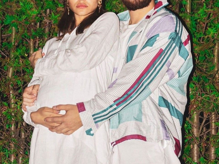 Doua celebritati din Rusia au luat-o pe drumuri separate pe plan personal, dar si profesional. „Acesti 4 ani au fost un iad de dragoste” Doua celebritati din Rusia au luat-o pe drumuri separate pe plan personal, dar si profesional. „Acesti 4 ani au fost un iad de dragoste”