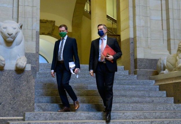 Care e probabilitatea sa CAZI PE SCARI si sa mori? Dar sa ai un copil cu IQ ridicat? EXPERTII au facut legatura cu coronavirusul
Care e probabilitatea sa CAZI PE SCARI si sa mori? Dar sa ai un copil cu IQ ridicat? EXPERTII au facut legatura cu coronavirusul