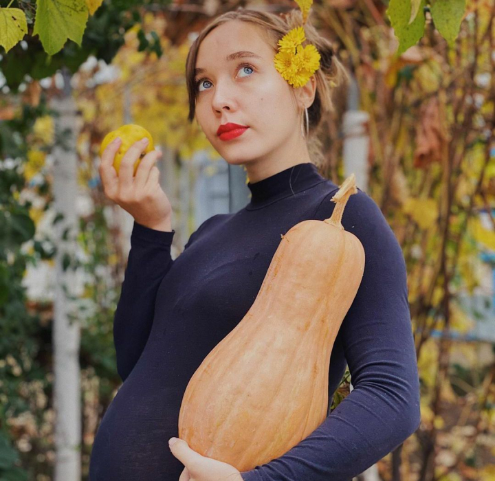 In lenjerie intima in ultimul trimestru de sarcina! Katy Black: ,,Cineva spune ca sarcina ne face mai urate” In lenjerie intima in ultimul trimestru de sarcina! Katy Black: ,,Cineva spune ca sarcina ne face mai urate”