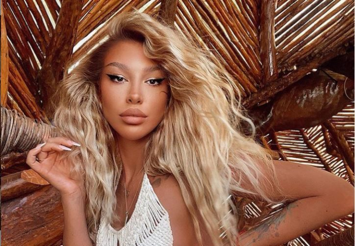 Cine este Ema Uta, blonda super sexy care se afla cu Loredana Groza in vacanta in Mexic. Toate vedetele o adora
Cine este Ema Uta, blonda super sexy care se afla cu Loredana Groza in vacanta in Mexic. Toate vedetele o adora