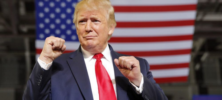 Nebunia lui Trump! Dupa ce i-au fost suspendate conturile de Facebook si Twitter, fostul presedinte al SUA vrea sa isi faca propria retea de socializare Nebunia lui Trump! Dupa ce i-au fost suspendate conturile de Facebook si Twitter, fostul presedinte al SUA vrea sa isi faca propria retea de socializare