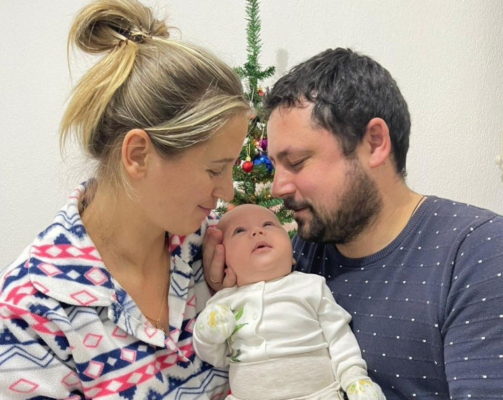 A venit pe lume si i-a schimbat complet viata. Violeta Botezatu: „Din clipa cand am devenit MAMA, parca mi-a pus mana pe cap DUMNEZEU.” A venit pe lume si i-a schimbat complet viata. Violeta Botezatu: „Din clipa cand am devenit MAMA, parca mi-a pus mana pe cap DUMNEZEU.”