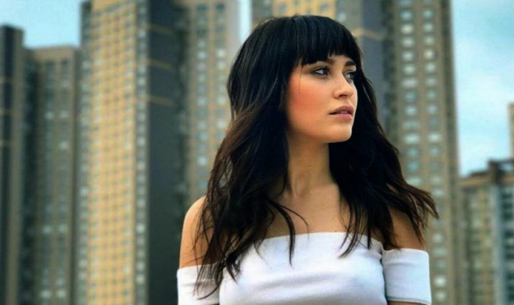 Irina Rimes s-a mutat cu iubitul ei in Franta. Cum arata apartamentul in care locuiesc: „Pentru mine e un mega entuziasm"