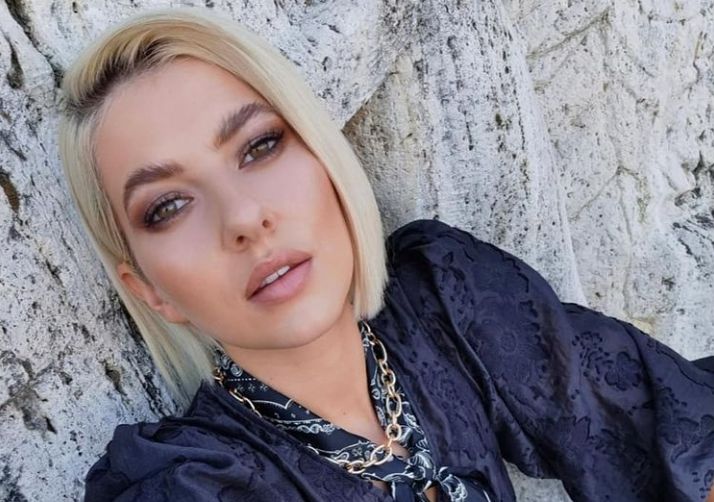 Lidia Buble, aparitie provocatoare in lenjerie intima. Ce i-au scris fanii cand au vazut-o asa
Lidia Buble, aparitie provocatoare in lenjerie intima. Ce i-au scris fanii cand au vazut-o asa