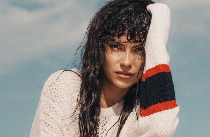 Inna, o noua fotografie incendiara din Maldive care a strans mii de like-uri
Inna, o noua fotografie incendiara din Maldive care a strans mii de like-uri