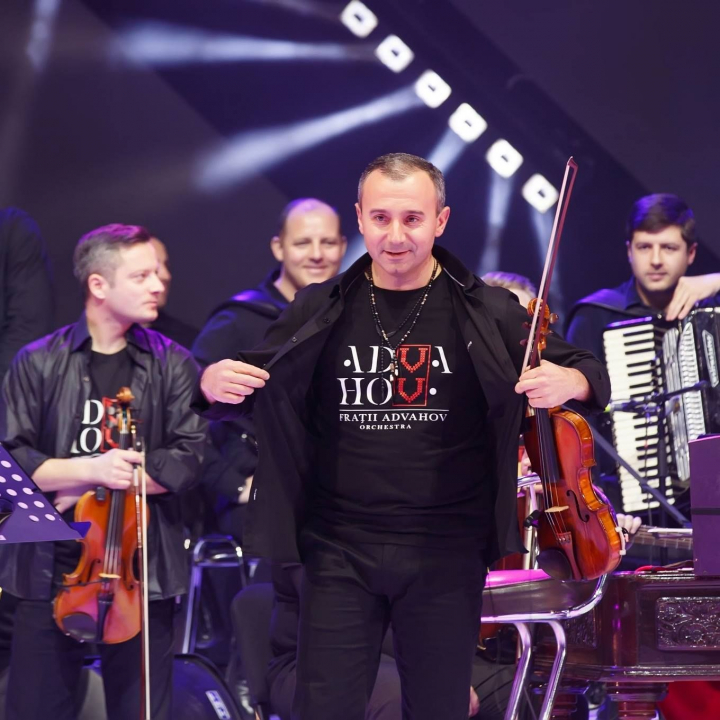 Povestea incredibila a viorii lui Vasile Advahov. A vandut-o cand era student, pentru ca avea nevoie de bani. Ce s-a intamplat peste 20 de ani cu pretiosul instrument Povestea incredibila a viorii lui Vasile Advahov. A vandut-o cand era student, pentru ca avea nevoie de bani. Ce s-a intamplat peste 20 de ani cu pretiosul instrument