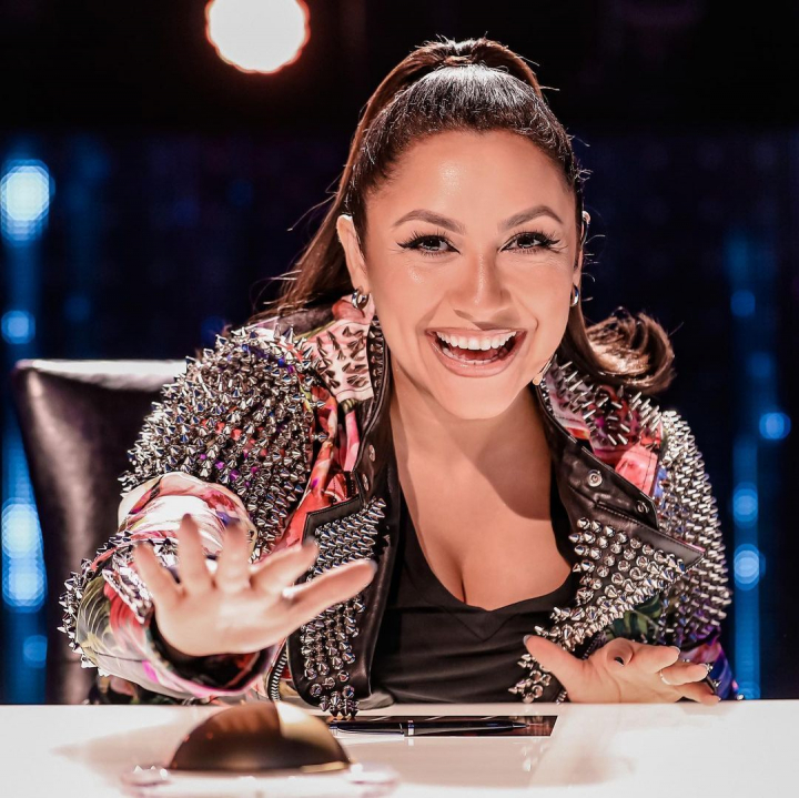 Nu ii este frica sa apara fara machiaj si fara filtre! Cum arata Andra, stand acasa, infectatata cu COVID-19 Nu ii este frica sa apara fara machiaj si fara filtre! Cum arata Andra, stand acasa, infectatata cu COVID-19