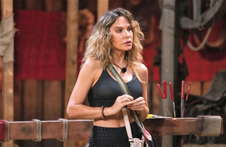 Anna Lesko, reactie virulenta impotriva unui barbat care a dat de pamant cu nepotul lui - VIDEO Anna Lesko, reactie virulenta impotriva unui barbat care a dat de pamant cu nepotul lui - VIDEO