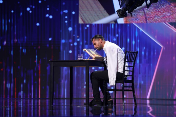 ”Mesajul tau a ajuns la inima mea”. Cornel Marin a oferit o adevarata lectie de viata despre dorinta de a lupta, la Romanii au Talent - VIDEO ”Mesajul tau a ajuns la inima mea”. Cornel Marin a oferit o adevarata lectie de viata despre dorinta de a lupta, la Romanii au Talent - VIDEO