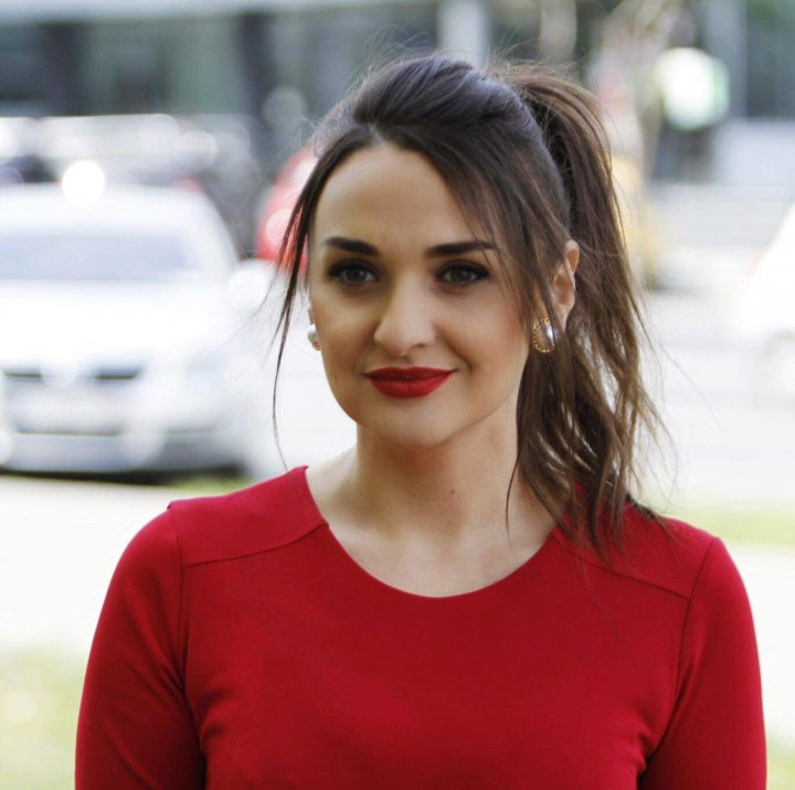 Test fulger pentru Sorina Obreja. Cat de bine isi cunoaste colegii: "Eu tin foarte mult la fiecare dintre ei. Reporterii sunt cei pe care, practic, i-am crescut" - VIDEO Test fulger pentru Sorina Obreja. Cat de bine isi cunoaste colegii: "Eu tin foarte mult la fiecare dintre ei. Reporterii sunt cei pe care, practic, i-am crescut" - VIDEO