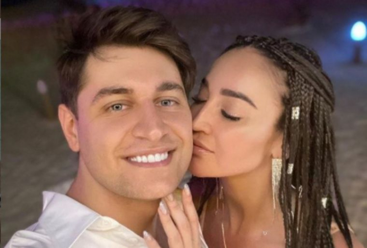 Dupa despartirea de Buzova, Dava si-a gasit alinarea. Cu cine isi imparte rapperul locuinta acum. „Nu am fost atat de fericit de mult timp.” Dupa despartirea de Buzova, Dava si-a gasit alinarea. Cu cine isi imparte rapperul locuinta acum. „Nu am fost atat de fericit de mult timp.”