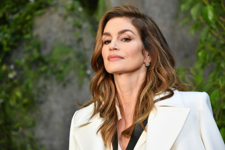 Cindy Crawford, intruchiparea perfectiunii la aproape 55 de ani. Cat de bine arata modelul fara machiaj Cindy Crawford, intruchiparea perfectiunii la aproape 55 de ani. Cat de bine arata modelul fara machiaj
