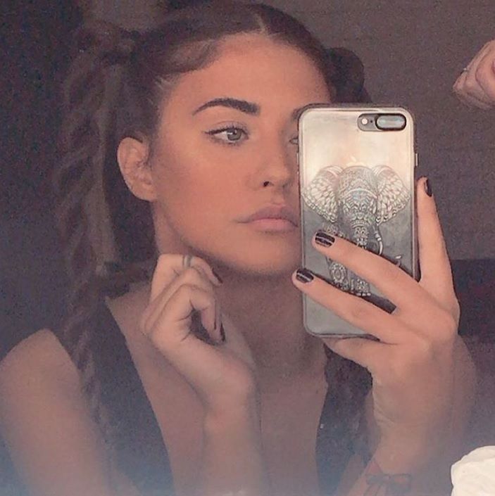 Antonia, portret emotionant de familie! S-a fotografiat alaturi de cei trei copii ai ei si de Alex Velea