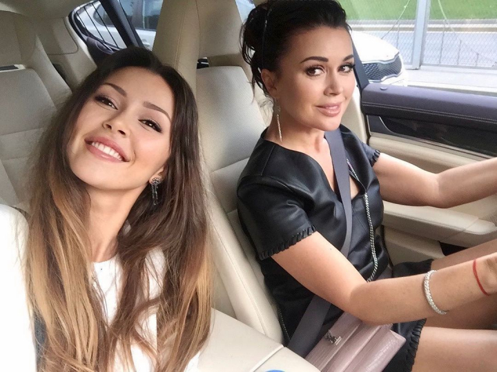 Fiica Anastasiei Zavorotnyuk a rupt tacerea. Adevarul despre boala mamei sale: „M-am saturat de oamenii care imi scriu "ati inventat boala" Fiica Anastasiei Zavorotnyuk a rupt tacerea. Adevarul despre boala mamei sale: „M-am saturat de oamenii care imi scriu "ati inventat boala"