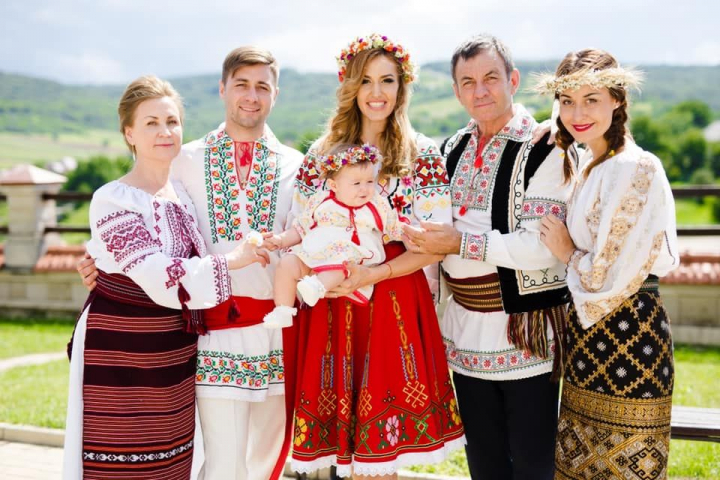 Dragobetele saruta fetele! Cum au sarbatorit dragostea vedetele autohtone Dragobetele saruta fetele! Cum au sarbatorit dragostea vedetele autohtone