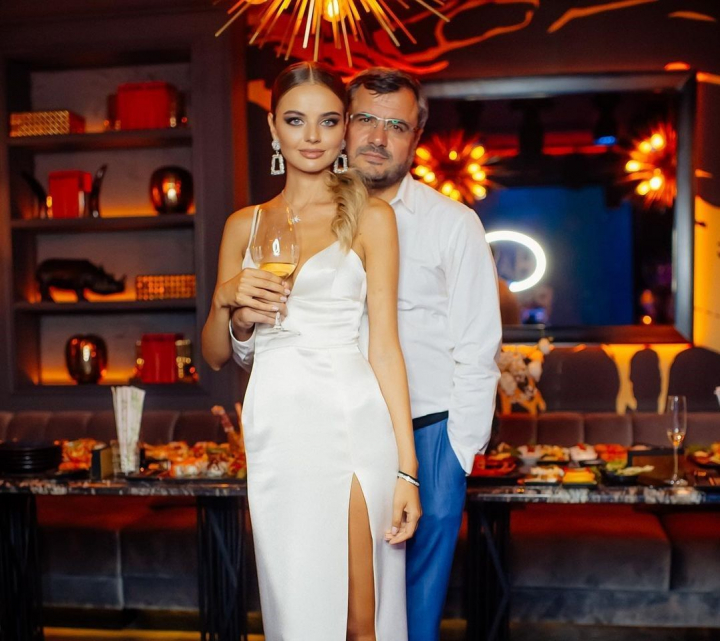 A apelat iubita lui Stati la operatiile plastice? Anastasia Fotachi: „Nu sunt impotriva interventiilor” A apelat iubita lui Stati la operatiile plastice? Anastasia Fotachi: „Nu sunt impotriva interventiilor”