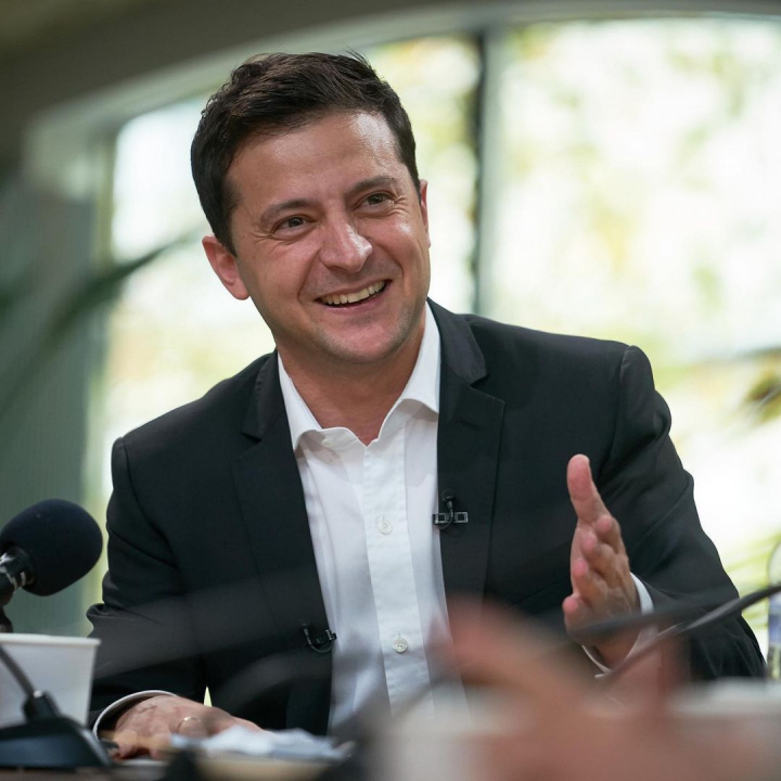 Presedintele Ucrainei a primit vaccinul anti-covid! Vladimir Zelenskiy a fost fotografiat la bustul gol Presedintele Ucrainei a primit vaccinul anti-covid! Vladimir Zelenskiy a fost fotografiat la bustul gol