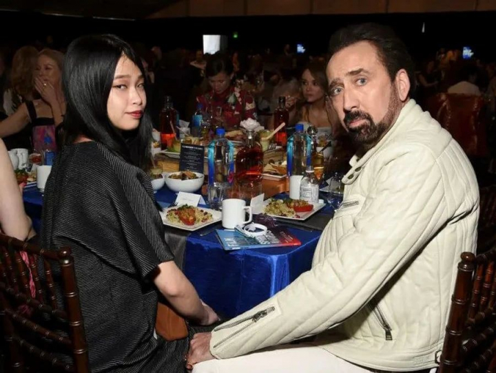 Nikolas Cage s-a casatorit pentru a cincea oara. Aleasa inimii sale este o japoneza cu patru ani mai mica decat fiul lui