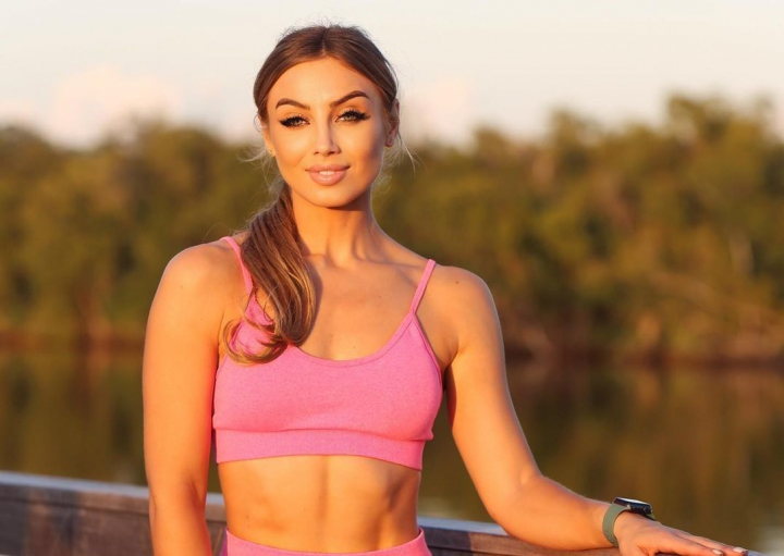 O ambitie de fier si un corp de milioane! Cristina Onofrei este moldoveanca stabilita in America, a carei dorinte sunt mai presus de pofte: „Cand vezi rezultatul, uiti de toate dificultatile.” O ambitie de fier si un corp de milioane! Cristina Onofrei este moldoveanca stabilita in America, a carei dorinte sunt mai presus de pofte: „Cand vezi rezultatul, uiti de toate dificultatile.”