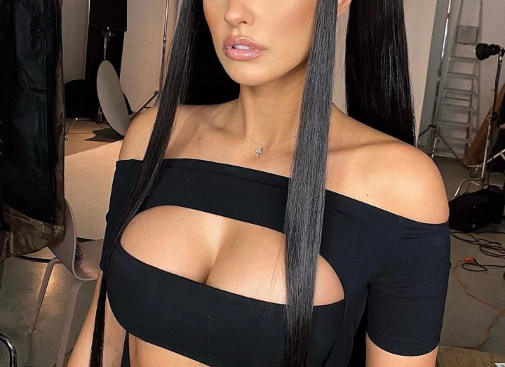 Cat costa operatia de marire a sanilor in Republica Moldova? Vedetele scot din buzunar zeci de mii de lei pentru un decolteu mai generos Cat costa operatia de marire a sanilor in Republica Moldova? Vedetele scot din buzunar zeci de mii de lei pentru un decolteu mai generos