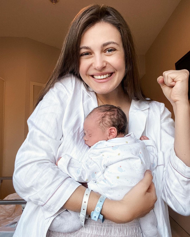 A filmat nasterea „pe timp de pandemie” si a publicat-o pe Youtube. Valeria Fainescu: „Ma bucur sa pot impartasi cu tine cele mai deosebite momente” - VIDEO A filmat nasterea „pe timp de pandemie” si a publicat-o pe Youtube. Valeria Fainescu: „Ma bucur sa pot impartasi cu tine cele mai deosebite momente” - VIDEO