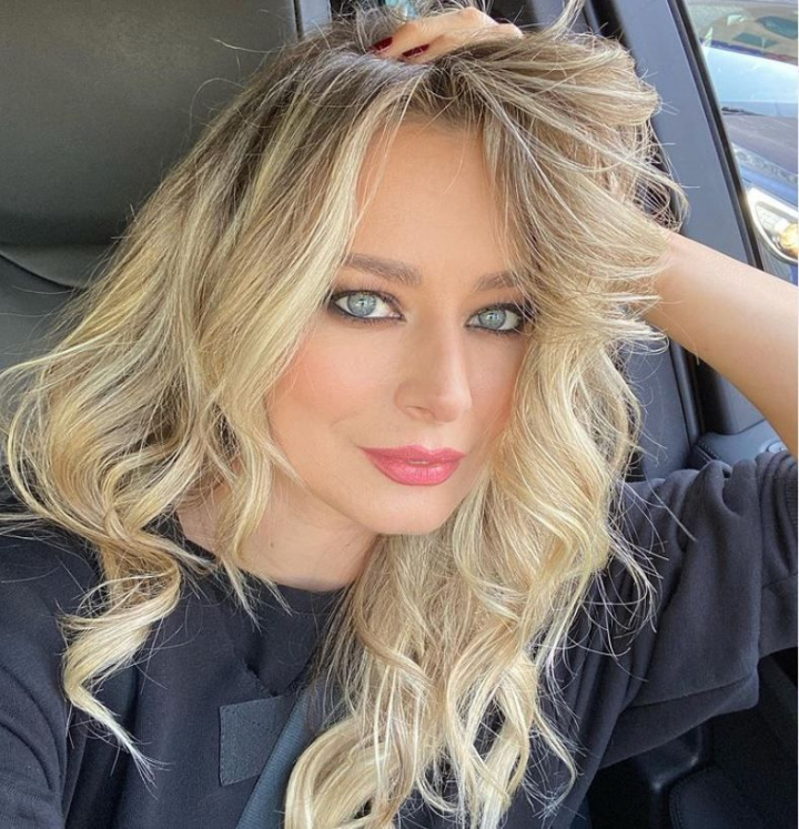 Prima reactie a Laurei Cosoi, fosta iubita a lui Smiley, dupa ce acesta a devenit tatic: “Ma bucur mult pentru amandoi” Prima reactie a Laurei Cosoi, fosta iubita a lui Smiley, dupa ce acesta a devenit tatic: “Ma bucur mult pentru amandoi”