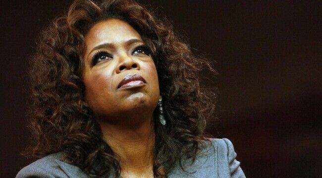 Oprah: Nici regina si nici printul Philip nu au discutat despre culoarea fiului lui Meghan
Oprah: Nici regina si nici printul Philip nu au discutat despre culoarea fiului lui Meghan