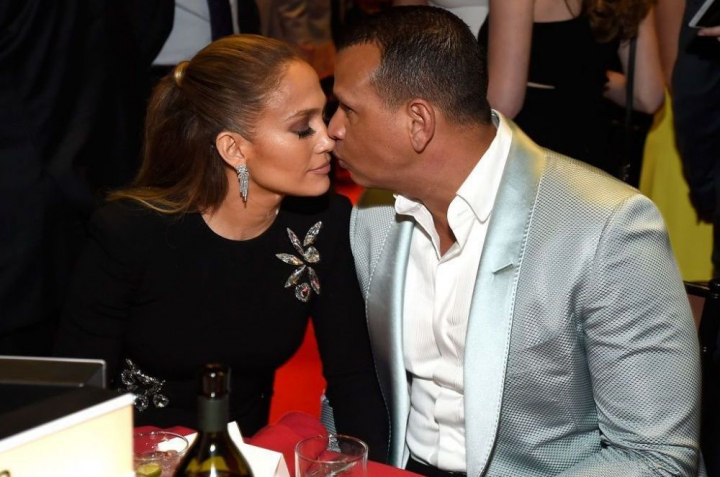 Mai sunt impreuna? Jennifer Lopez si Alex Rodriguez, fata in fata dupa zvonurile ca s-au despartit. „Incearca sa-si rezolve problemele”
