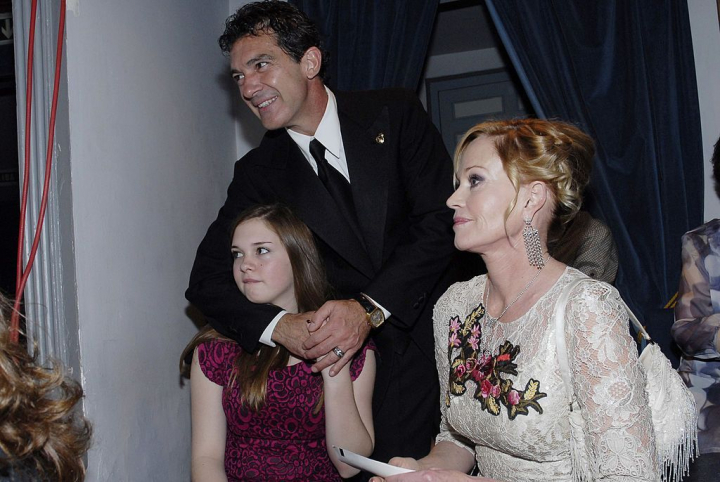 Cat de frumoasa este Stella Banderas, fiica lui Antonio Banderas din casnicia cu Melanie Griffith Cat de frumoasa este Stella Banderas, fiica lui Antonio Banderas din casnicia cu Melanie Griffith