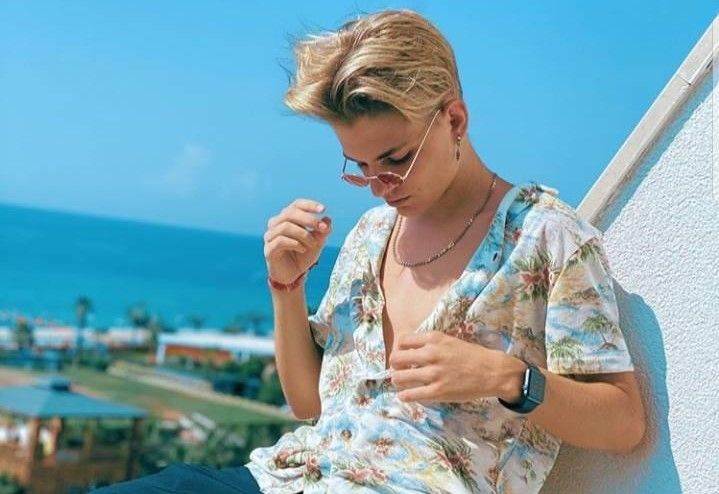 La doar 17 ani este Regele TikTok-ului din Moldova, cu o armata de peste trei milioane de urmaritori. „Peste noapte ma trezesc cu un milion de like-uri, opt milioane de views, eu pur si simplu eram socat" - VIDEO La doar 17 ani este Regele TikTok-ului din Moldova, cu o armata de peste trei milioane de urmaritori. „Peste noapte ma trezesc cu un milion de like-uri, opt milioane de views, eu pur si simplu eram socat" - VIDEO