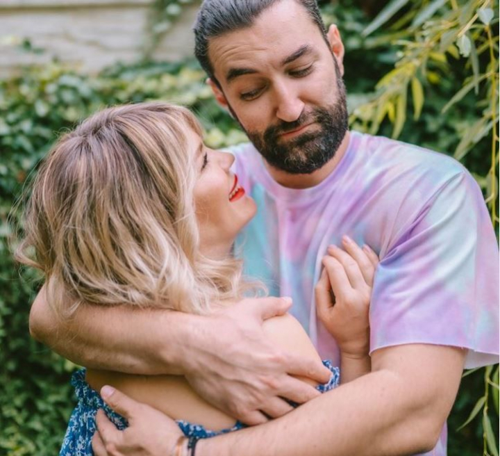 "Jos palaria in fata tuturor mamelor, nu e deloc usor". Gina Pistol - primele declaratii dupa ce a nascut-o pe Josephine - VIDEO "Jos palaria in fata tuturor mamelor, nu e deloc usor". Gina Pistol - primele declaratii dupa ce a nascut-o pe Josephine - VIDEO