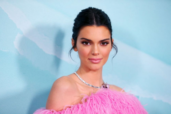 Kendall Jenner - cea mai discreta sora a lui Kim Kardashian. Cum arata modelul in copilarie