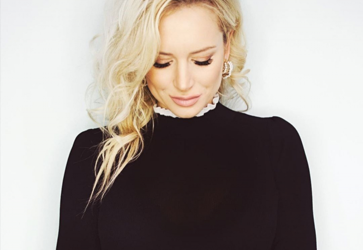 Anisoara Loghin: „De o saptamana, tin in maini nu burtica, ci o minune, minunea mea pe nume Raul.” Primul mesaj al prezentatoarei PRO TV, dupa ce a nascut Anisoara Loghin: „De o saptamana, tin in maini nu burtica, ci o minune, minunea mea pe nume Raul.” Primul mesaj al prezentatoarei PRO TV, dupa ce a nascut