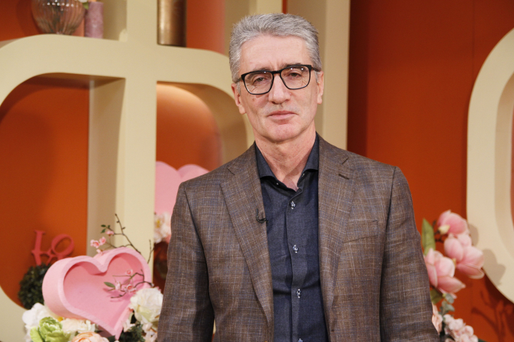 A realizat aproape o mie de interviuri si isi doreste sa dubleze numarul, peste hotare. Pavel Zingan: „Cu siguranta, daca faci un interviu cu Nata Albot, va avea succes” - VIDEO A realizat aproape o mie de interviuri si isi doreste sa dubleze numarul, peste hotare. Pavel Zingan: „Cu siguranta, daca faci un interviu cu Nata Albot, va avea succes” - VIDEO