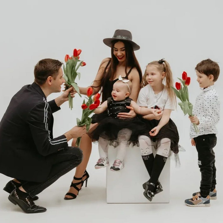 Irina si Sergiu Kovalsky - pe malul marii Rosii cu toata familia. Ce i-a nemultumit si indignat pe artisti in Egipt - VIDEO Irina si Sergiu Kovalsky - pe malul marii Rosii cu toata familia. Ce i-a nemultumit si indignat pe artisti in Egipt - VIDEO