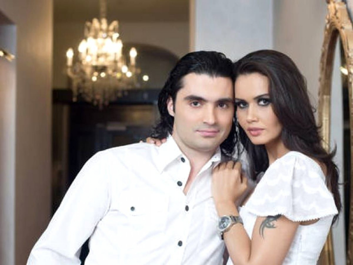 Au trecut 11 ani de cand s-au despartit, insa Pepe abia acum a facut dezvaluiri socante. Cum a aflat ca sotia lui, Oana Zavoranu, il insela. „Am stat vreo 3 ore pana a iesit din apartament” Au trecut 11 ani de cand s-au despartit, insa Pepe abia acum a facut dezvaluiri socante. Cum a aflat ca sotia lui, Oana Zavoranu, il insela. „Am stat vreo 3 ore pana a iesit din apartament”