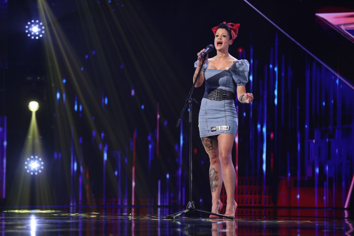Desi are un stil rebel si nonconformist, Elaine a ales sa le prezinte juratilor si partea ei sensibila. Florin Calinescu: „Esti o femeie extraordinara!"