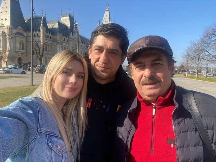 Nicolae Botgros, alaturi de fiul si viitoarea nora! Familia maestrului s-a vaccinat anit COVID la Iasi. „Multumesc mult Romania ..!!!”