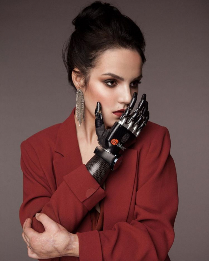 Rusoaica careia fostul sot i-a taiat cu toporul bratele, Margarita Graciova, este in asteptarea celui de-al treilea copil. Modul ingenios prin care a anuntat despre sarcina - GALERIE FOTO Rusoaica careia fostul sot i-a taiat cu toporul bratele, Margarita Graciova, este in asteptarea celui de-al treilea copil. Modul ingenios prin care a anuntat despre sarcina - GALERIE FOTO