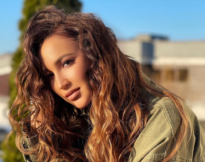 Olga Buzova, in rochie „de mireasa” pe covorul rosu. Vedeta straluceste la propriu dupa ce l-a uitat pe DAVA Olga Buzova, in rochie „de mireasa” pe covorul rosu. Vedeta straluceste la propriu dupa ce l-a uitat pe DAVA