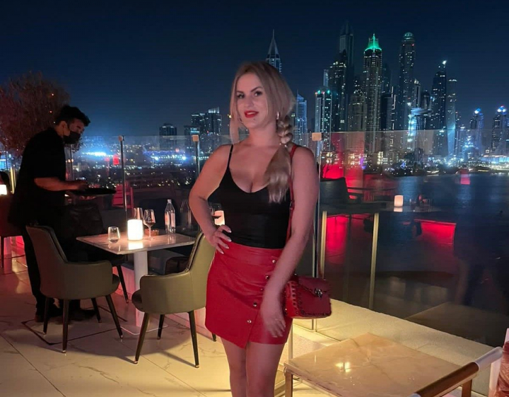 Dupa 4 ani, s-a mutat in Dubai, dar inima tot in Germania i-a ramas. Doinela Cecan traieste cea mai frumoasa poveste de iubire: „Omul asta e fix cum mi-am imaginat ca trebuie sa fie un barbat al meu.” Dupa 4 ani, s-a mutat in Dubai, dar inima tot in Germania i-a ramas. Doinela Cecan traieste cea mai frumoasa poveste de iubire: „Omul asta e fix cum mi-am imaginat ca trebuie sa fie un barbat al meu.”