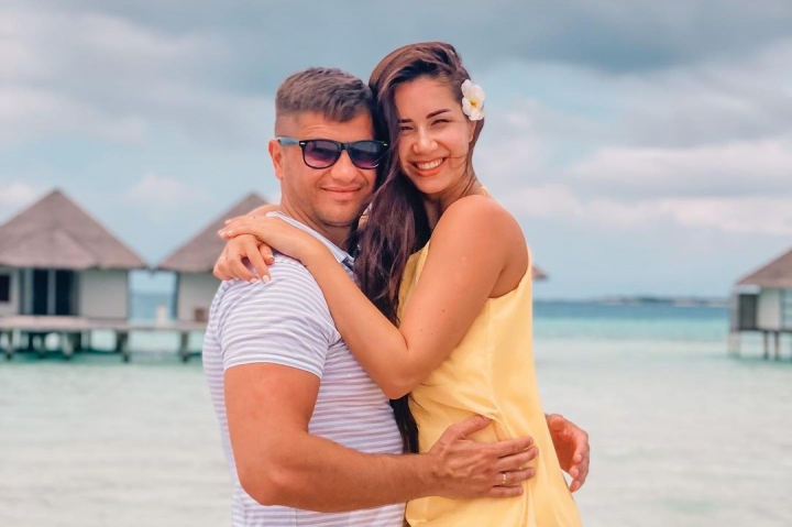 Combinatia de vis dintre munca si odihna! Sergiu si Irina Kovalsky, invitati la un eveniment privat pe Insulele Maldive: "Persoanele care ne-au invitat aici sunt din Ucraina, niste fani de-ai nostri" - VIDEO Combinatia de vis dintre munca si odihna! Sergiu si Irina Kovalsky, invitati la un eveniment privat pe Insulele Maldive: "Persoanele care ne-au invitat aici sunt din Ucraina, niste fani de-ai nostri" - VIDEO