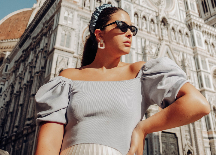 Cu siguranta le ai in dulap! In aceasta primavara - vara revin accesoriile din adolescenta ta. Vezi ce ochelari de soare sunt in voga Cu siguranta le ai in dulap! In aceasta primavara - vara revin accesoriile din adolescenta ta. Vezi ce ochelari de soare sunt in voga